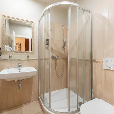 Otel Plumlov 3*