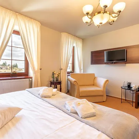 Hotel Plumlov 3*